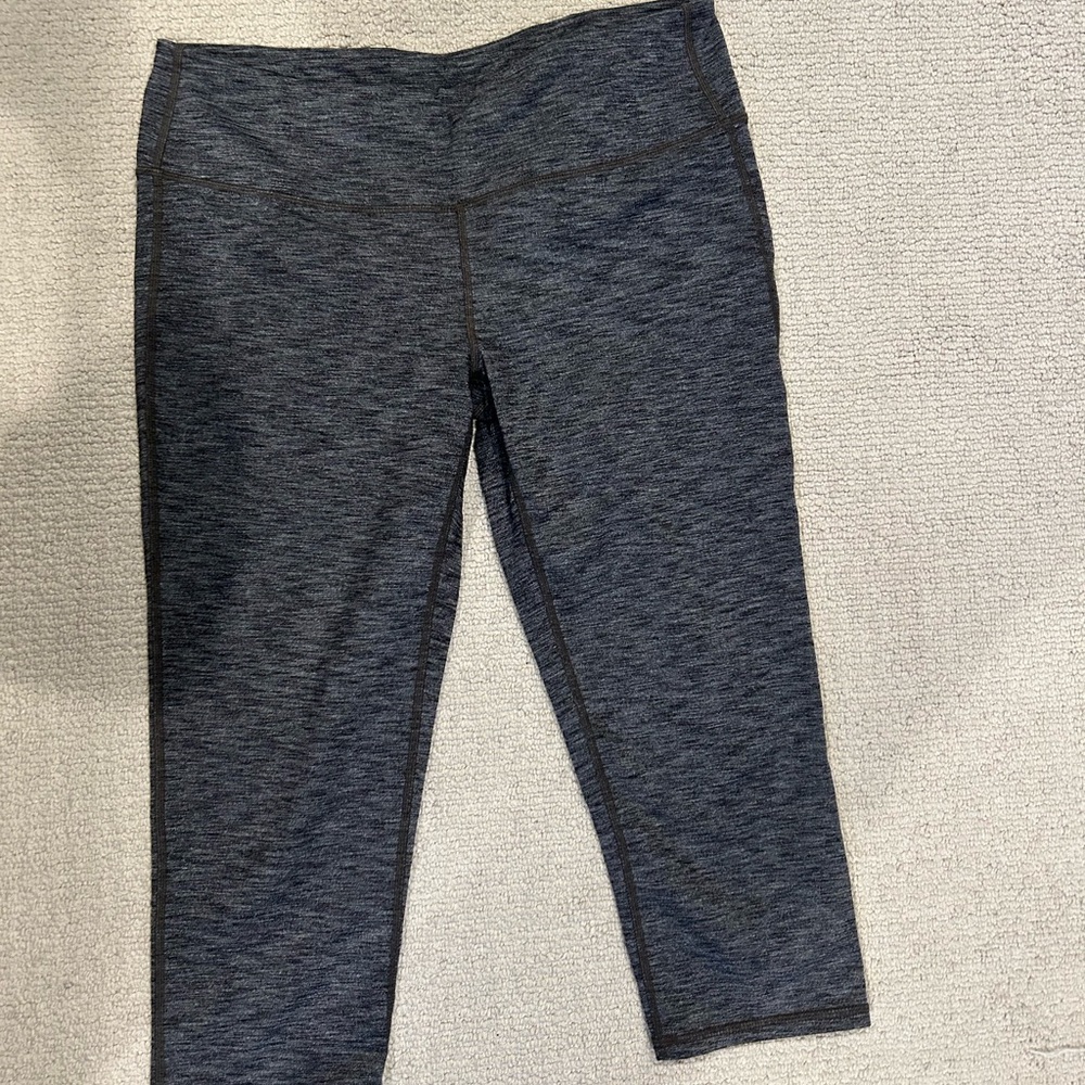 Athleta Gray Capri Leggings